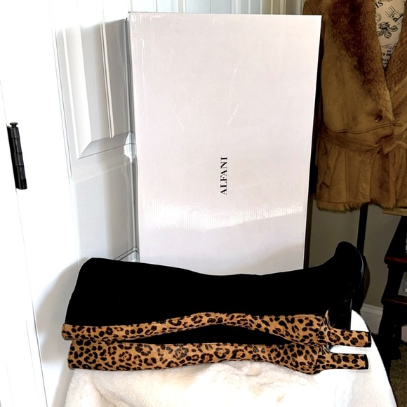 ALFANI BLACK LEATHER & CALF HAIR BOOTS - Picture 3 of 15